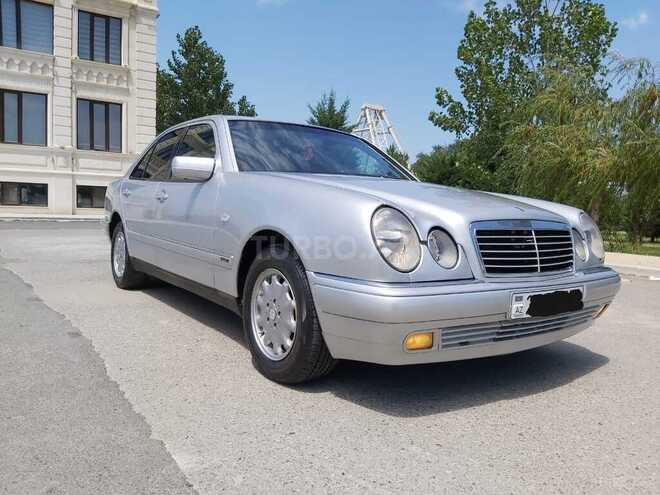 Mercedes E 230 1996, 270,000 km - 2.3 л - Xudat