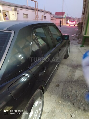 Mercedes E 250 1994, 240,000 km - 2.5 l - Bakı