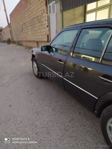 Mercedes E 250 1994, 240,000 km - 2.5 l - Bakı