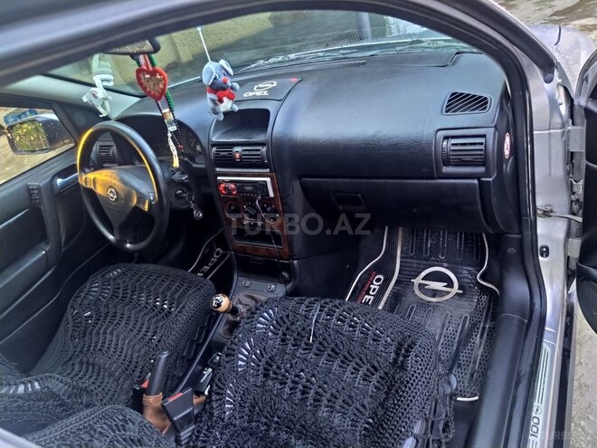Opel Astra 1999, 323,909 km - 1.6 л - Qusar