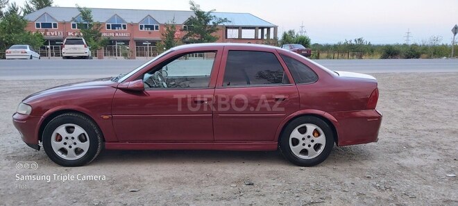 Opel Vectra 1999, 285,000 km - 1.8 l - Göyçay