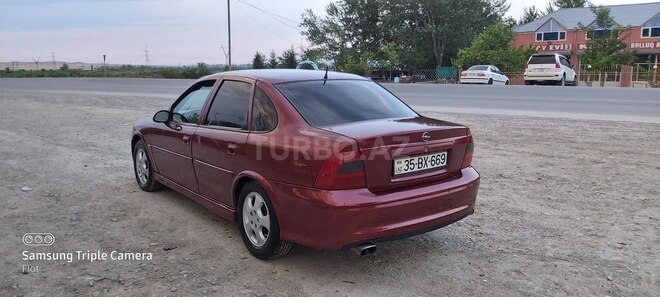 Opel Vectra 1999, 285,000 km - 1.8 l - Göyçay