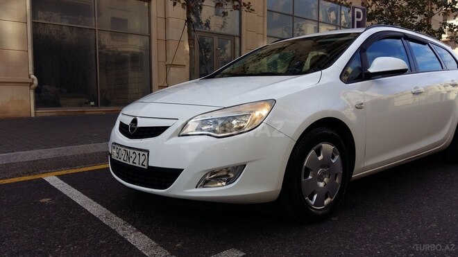 Opel Astra 2011, 200,700 km - 1.3 l - Bakı
