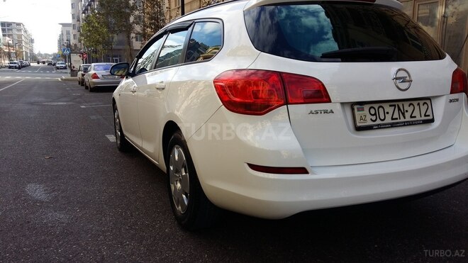 Opel Astra 2011, 200,700 km - 1.3 l - Bakı