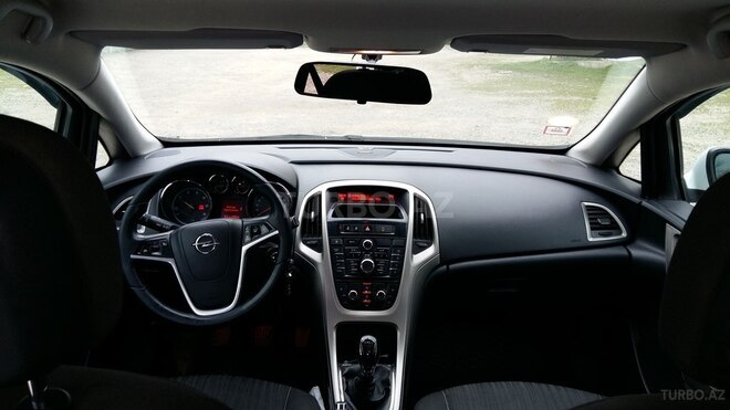 Opel Astra 2011, 200,700 km - 1.3 l - Bakı