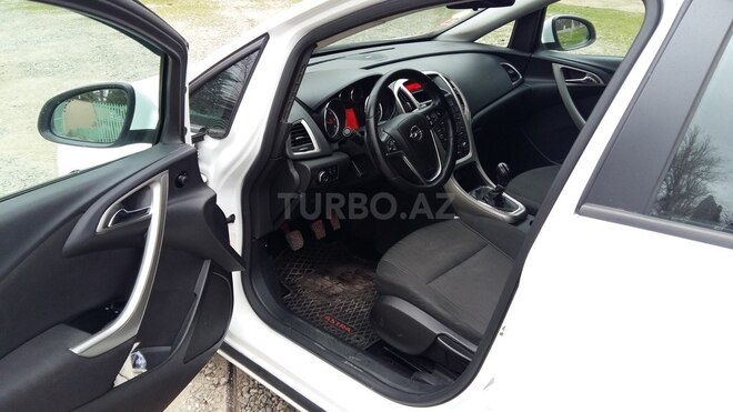 Opel Astra 2011, 200,700 km - 1.3 l - Bakı