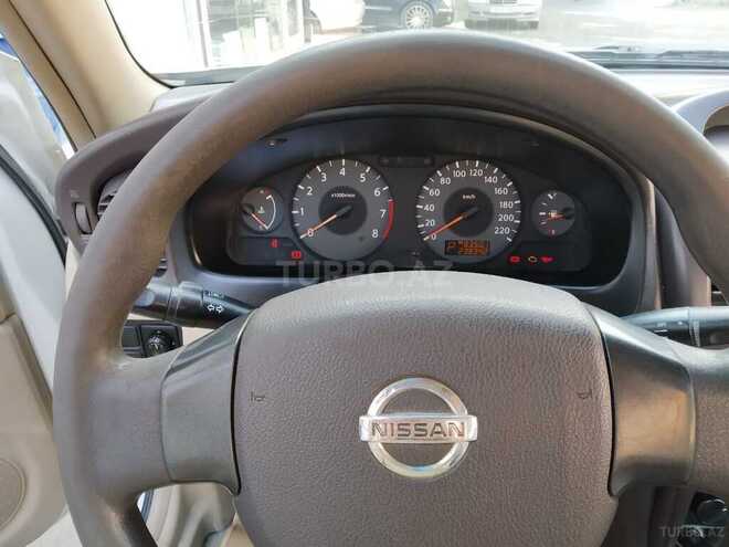 Nissan Sunny 2010, 250,000 km - 1.6 l - Bakı