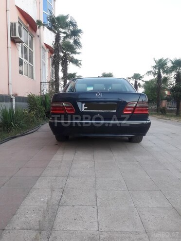 Mercedes E 220 2001, 345,625 km - 2.2 l - Cəlilabad