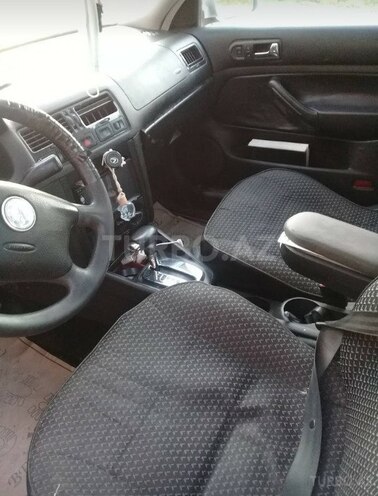 Volkswagen Jetta 2004, 233,500 km - 2.0 l - Bakı