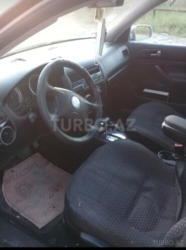 Volkswagen Jetta 2004, 233,500 km - 2.0 l - Bakı