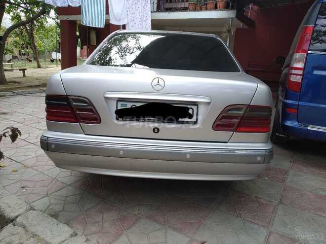 Mercedes E 220 1999, 481,000 km - 2.2 l - Bakı