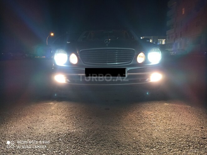 Mercedes E 220 2002, 272,000 km - 2.2 l - Bakı
