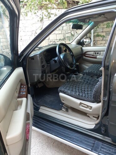 Nissan Pathfinder 1997, 325,000 km - 2.7 l - Yevlax
