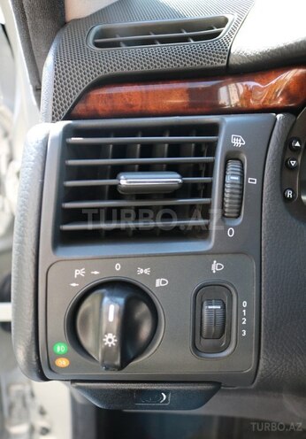 Mercedes E 220 2000, 300,000 km - 2.2 l - Bakı