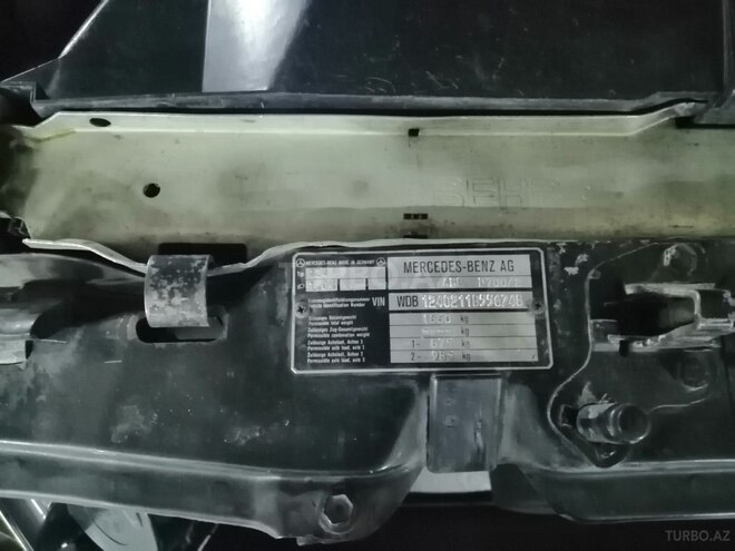 Mercedes E 200 1991, 284,500 km - 2.0 l - Bakı