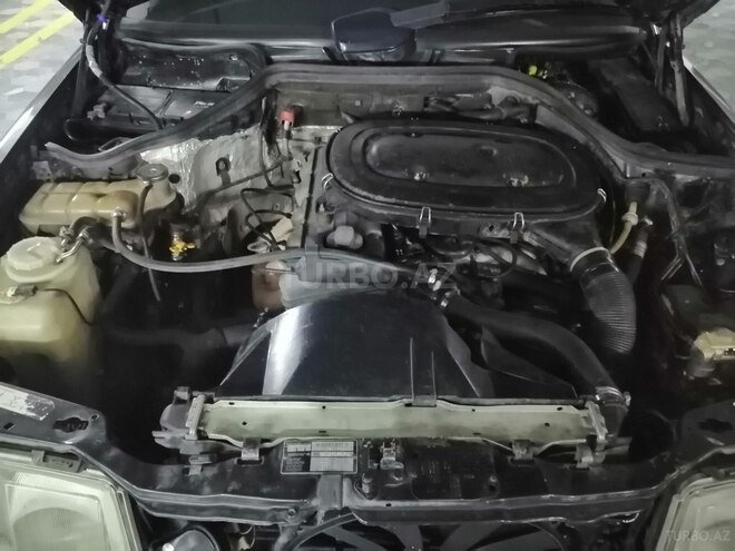 Mercedes E 200 1991, 284,500 km - 2.0 l - Bakı