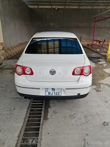 Volkswagen Passat 2005, 244,000 km - 2.0 л - Bakı