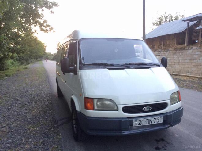 Ford Transit 1999, 433,000 km - 2.5 л - Qax