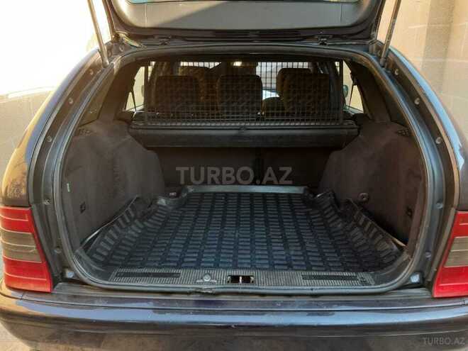 Mercedes C 200 2000, 250,000 km - 2.0 l - Bakı