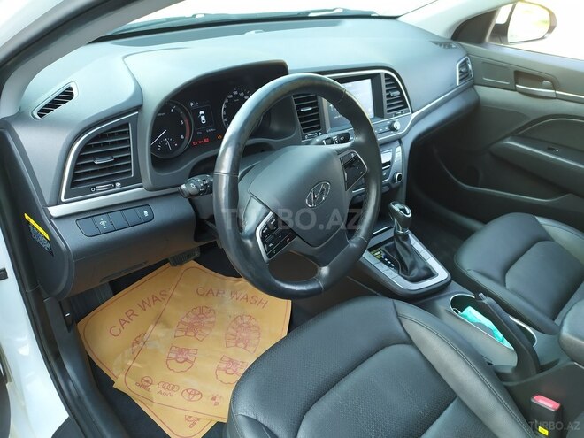 Hyundai Elantra 2015, 67,700 km - 1.6 l - Bakı