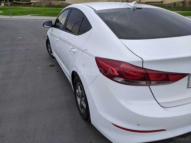 Hyundai Elantra 2015, 67,700 km - 1.6 l - Bakı