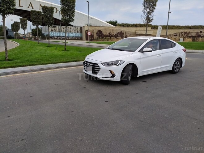 Hyundai Elantra 2015, 67,700 km - 1.6 l - Bakı