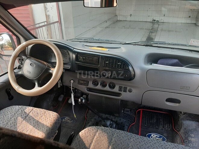 Ford Transit 1999, 400,000 km - 2.5 л - Qax