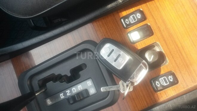 Mercedes E 220 1995, 272,000 km - 2.2 l - Bakı