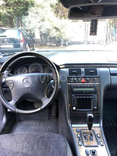 Mercedes E 280 2000, 264,000 km - 2.8 л - Bakı