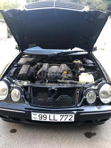 Mercedes E 280 2000, 264,000 km - 2.8 л - Bakı