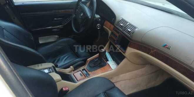 BMW 528 1998, 329,700 km - 2.8 l - Bakı