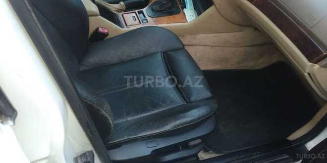BMW 528 1998, 329,700 km - 2.8 l - Bakı