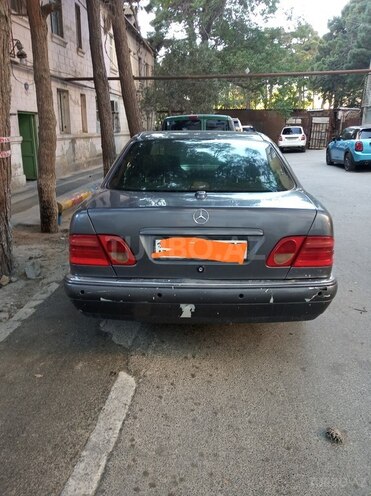 Mercedes E 300 1996, 403,000 km - 3.0 l - Bakı