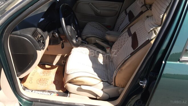 Volkswagen Golf 1998, 268,000 km - 1.8 l - Yevlax