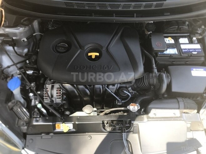 Hyundai Elantra 2015, 29,000 km - 1.8 л - Bakı