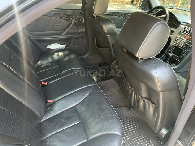 Mercedes E 280 2000, 237,000 km - 2.8 l - Gəncə