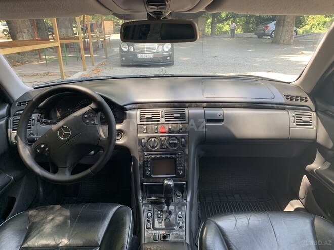 Mercedes E 280 2000, 237,000 km - 2.8 l - Gəncə