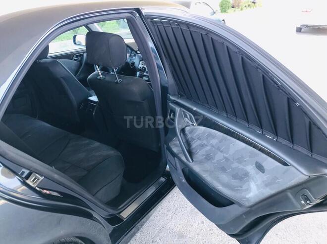 Mercedes E 200 2001, 189,000 km - 2.0 l - Bakı