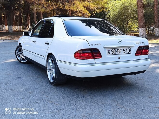 Mercedes E 240 1999, 305,000 km - 2.6 l - Bakı