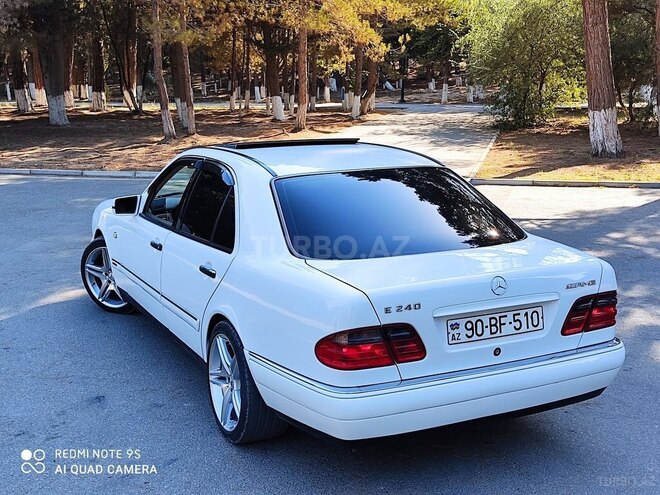 Mercedes E 240 1999, 305,000 km - 2.6 l - Bakı