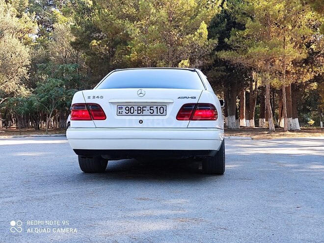 Mercedes E 240 1999, 305,000 km - 2.6 l - Bakı