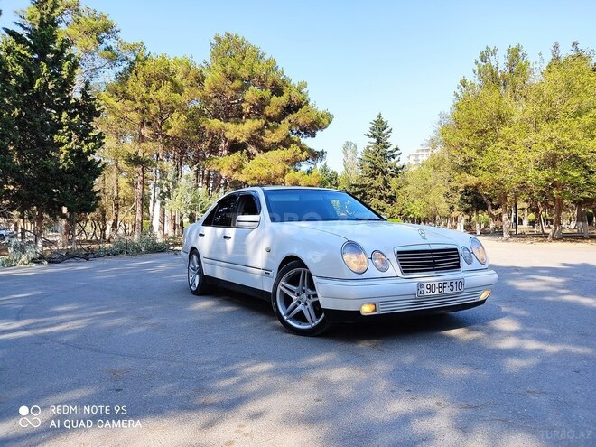 Mercedes E 240 1999, 305,000 km - 2.6 l - Bakı