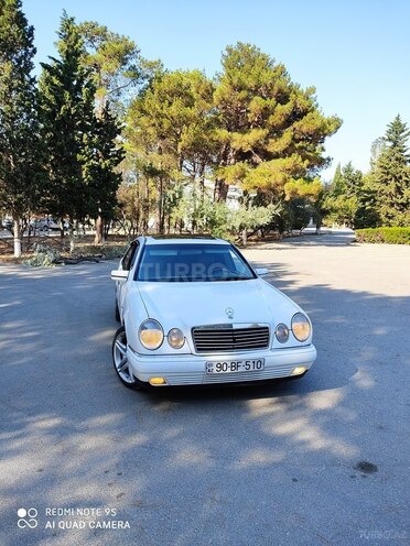 Mercedes E 240 1999, 305,000 km - 2.6 l - Bakı