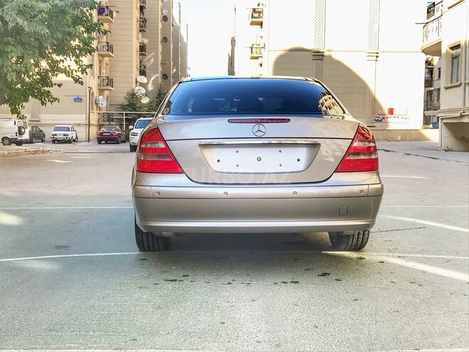 Mercedes E 320 2003, 341,582 km - 3.2 l - Xırdalan