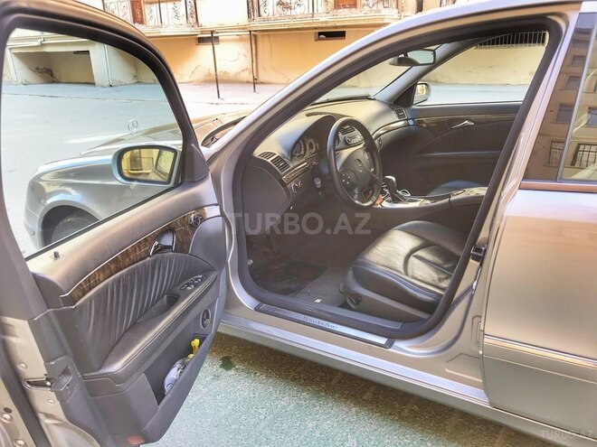 Mercedes E 320 2003, 341,582 km - 3.2 l - Xırdalan