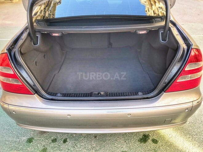Mercedes E 320 2003, 341,582 km - 3.2 l - Xırdalan