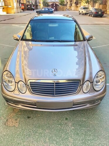 Mercedes E 320 2003, 341,582 km - 3.2 l - Xırdalan