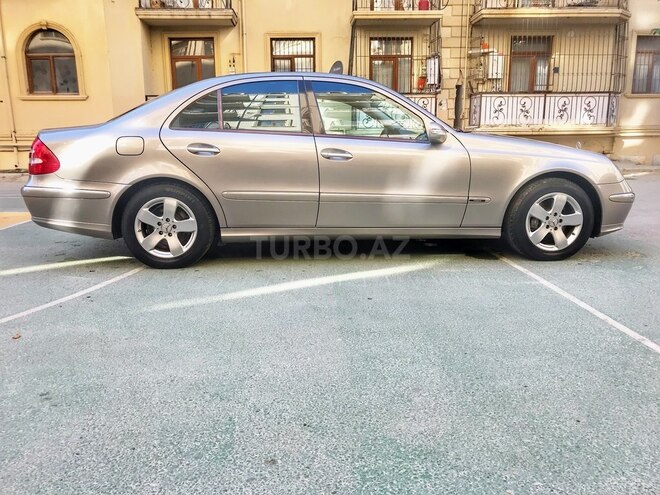 Mercedes E 320 2003, 341,582 km - 3.2 l - Xırdalan