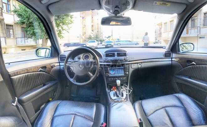 Mercedes E 320 2003, 341,582 km - 3.2 l - Xırdalan