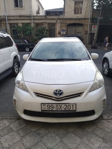 Toyota Prius V 2011, 156,000 km - 1.8 л - Bakı